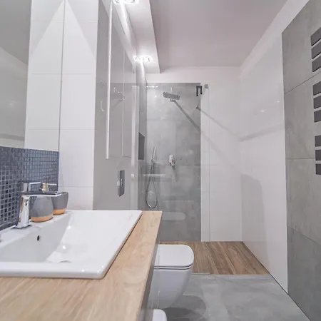 Szmaragdowy Spichlerz Apartment *